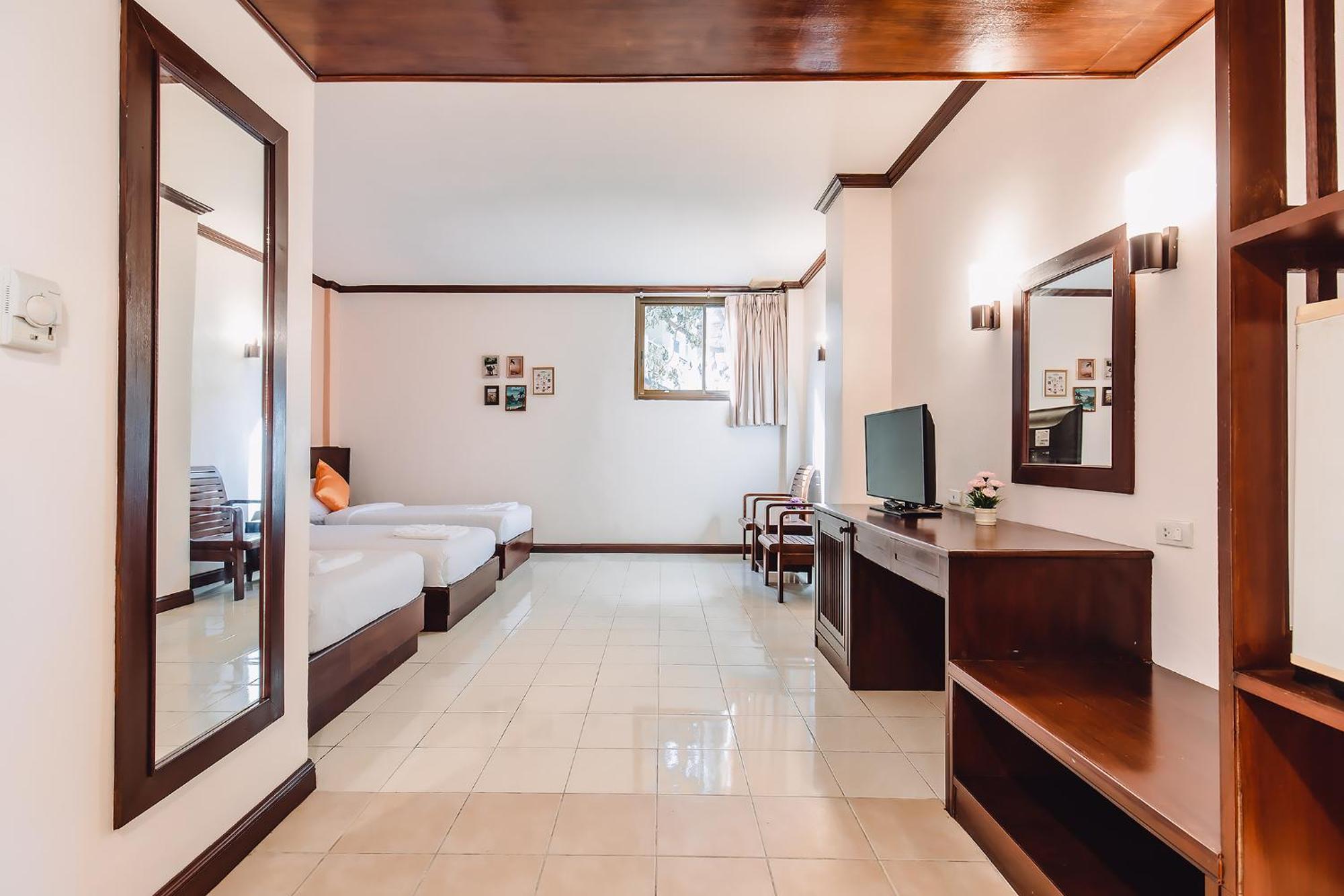 Bauman-Ville Hotel Patong Extérieur photo