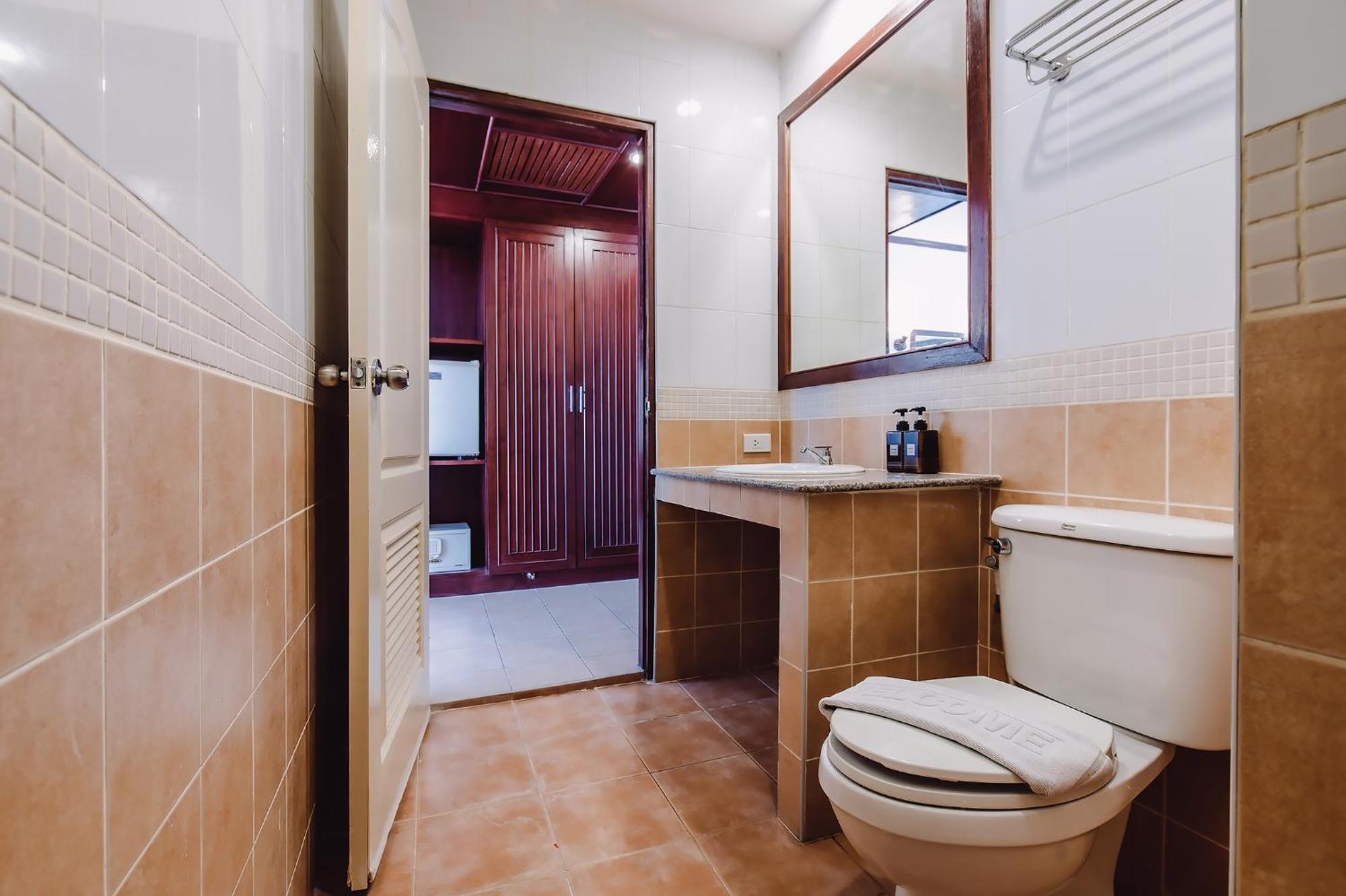 Bauman-Ville Hotel Patong Extérieur photo