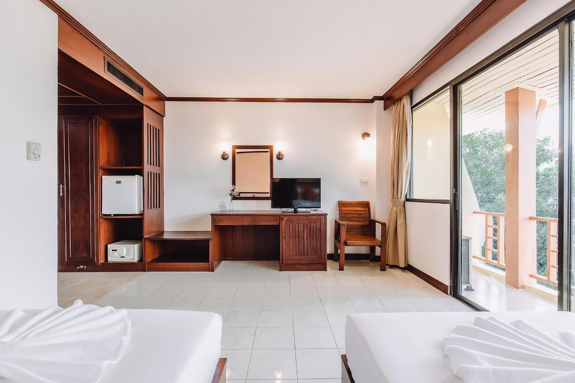 Bauman-Ville Hotel Patong Extérieur photo