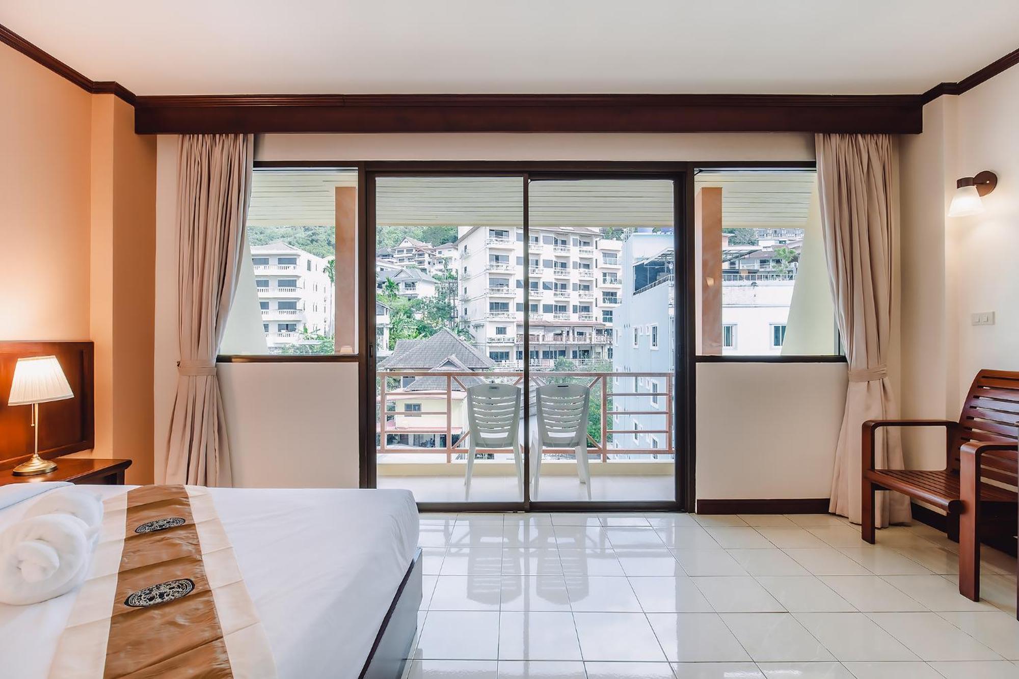 Bauman-Ville Hotel Patong Extérieur photo